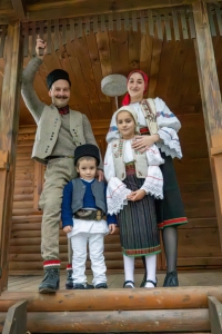 Újdonság!!!!  Egésznapos gyimesi táncoktatás kurzus 2025. november 8. 10.00-18.00