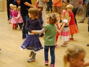 Muzsik&aacute;s gyerekt&aacute;nch&aacute;z minden kedden 17.00 &oacute;r&aacute;t&oacute;l